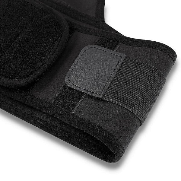 High quality pull straps with strong securing Velcro ensure good compression and support for the back.